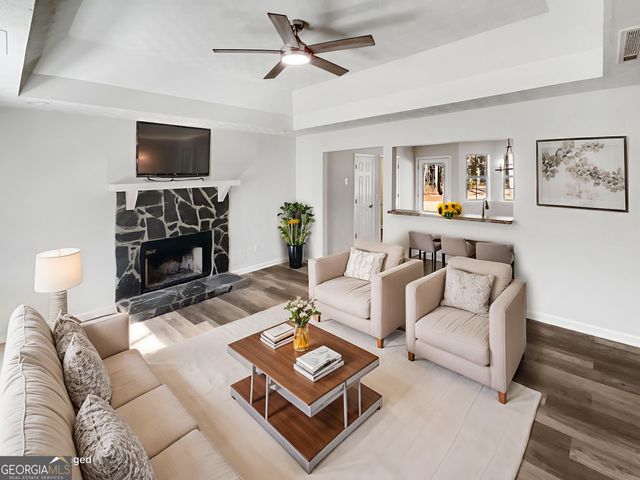 24 Chelsea Lane, Grantville, GA 30220