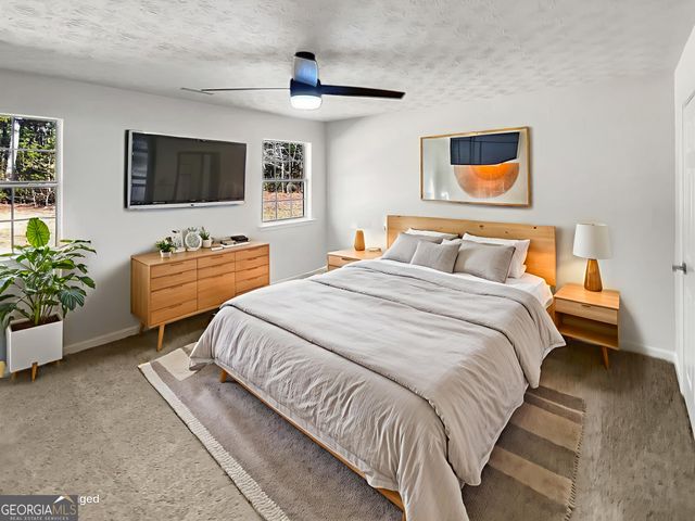 24 Chelsea Lane, Grantville, GA 30220