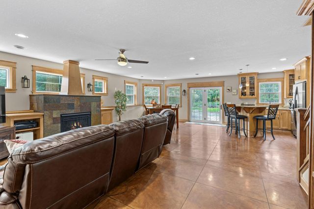 2818 134th Avenue NE, Ham Lake, MN 55304