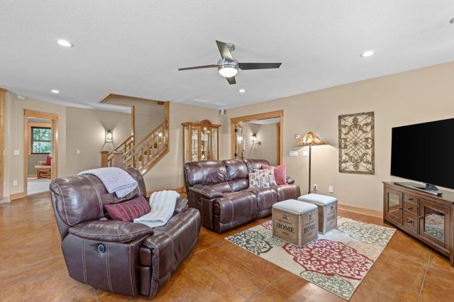 2818 134th Avenue NE, Ham Lake, MN 55304
