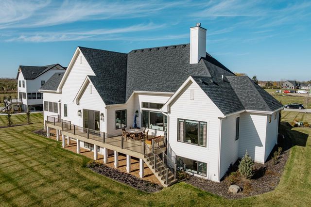 20285 Newport LANE, Brookfield, WI 53045