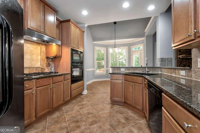 4897 Shellnut Path, Hoschton, GA 30548