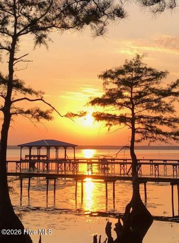 2704 Waccamaw Shores Road, Lake Waccamaw, NC 28450