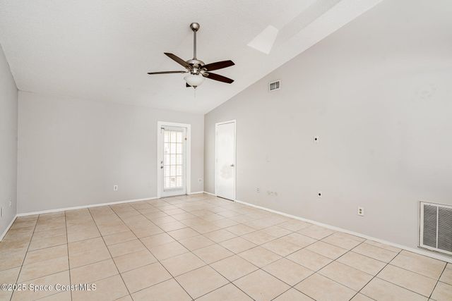 1193 Kenmore Street NW, Palm Bay, FL 32907