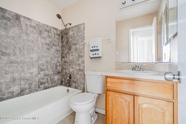 1193 Kenmore Street NW, Palm Bay, FL 32907