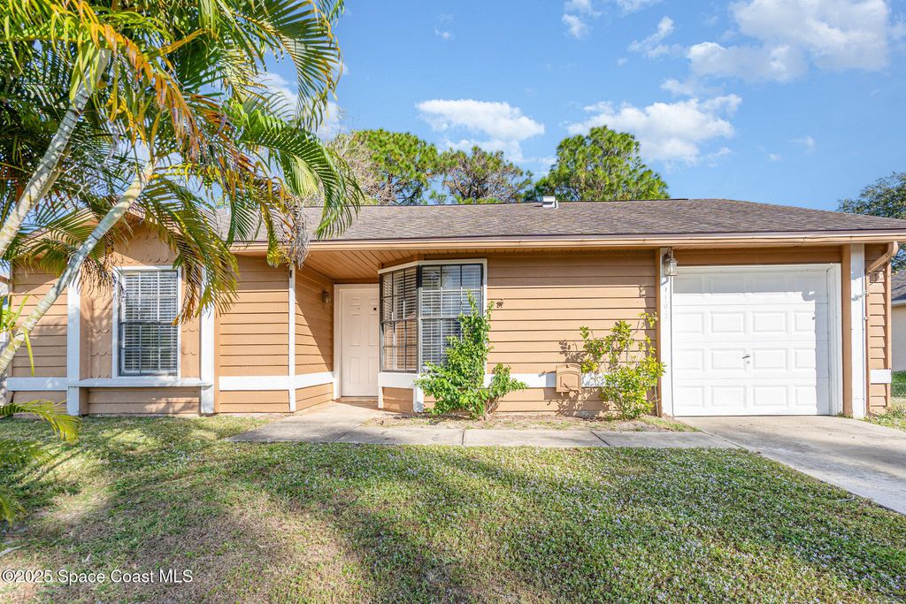 1193 Kenmore Street NW, Palm Bay, FL 32907