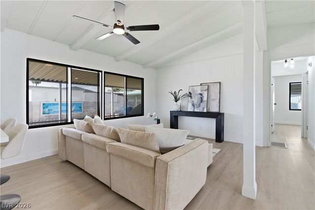 3421 Ewa Beach Drive, Las Vegas, NV 89122