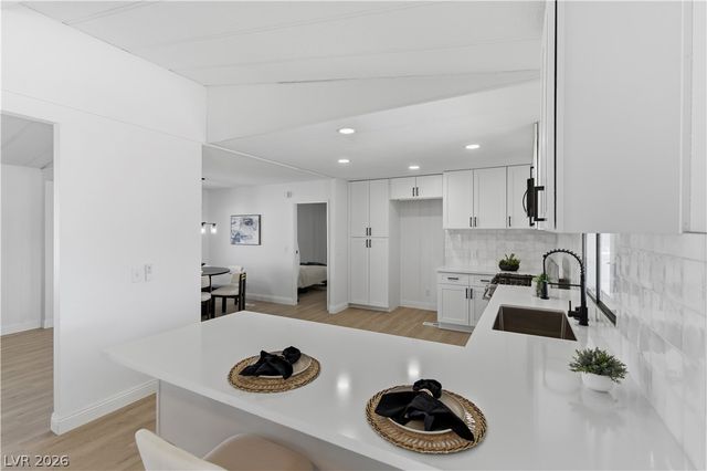 3421 Ewa Beach Drive, Las Vegas, NV 89122