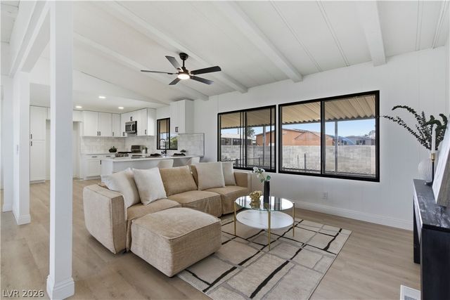 3421 Ewa Beach Drive, Las Vegas, NV 89122