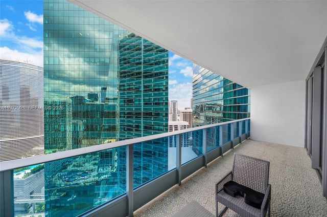 200 Biscayne Boulevard Way 3811, Miami, FL 33131