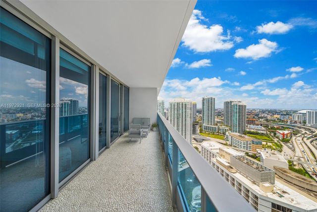200 Biscayne Boulevard Way 3811, Miami, FL 33131
