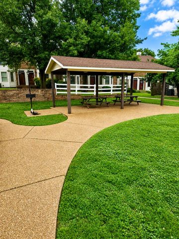 250 Sanders Ferry Rd Apt 21, Hendersonville, TN 37075