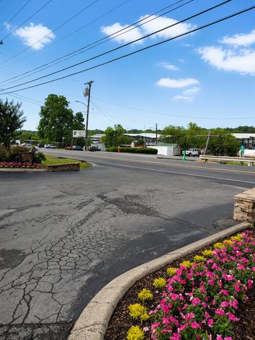 250 Sanders Ferry Rd Apt 21, Hendersonville, TN 37075
