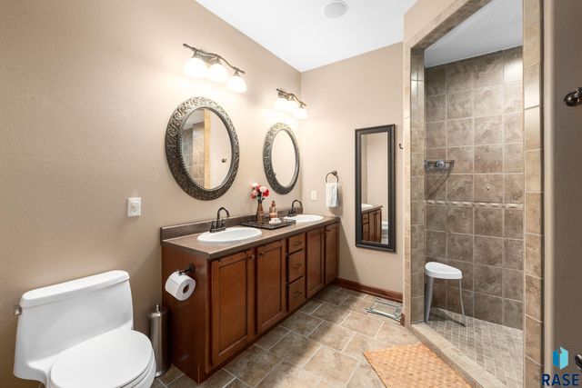 810 Fox Ct Court, Tea, SD 57064