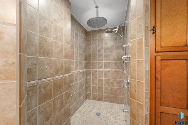 810 Fox Ct Court, Tea, SD 57064