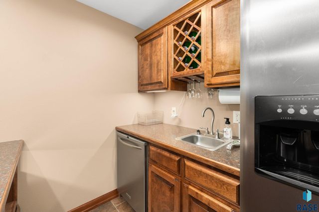 810 Fox Ct Court, Tea, SD 57064