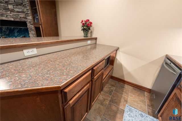 810 Fox Ct Court, Tea, SD 57064