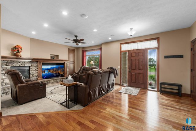 810 Fox Ct Court, Tea, SD 57064