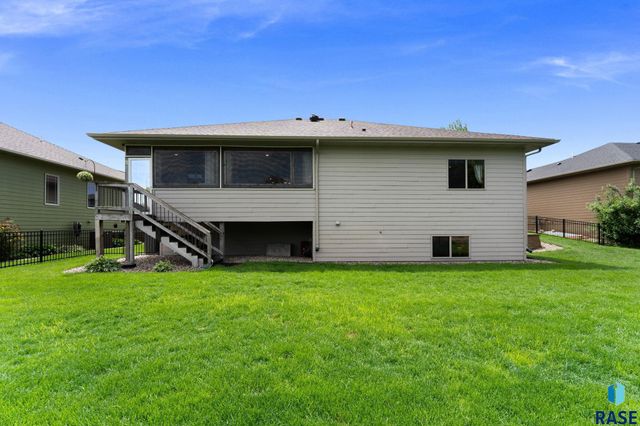 810 Fox Ct Court, Tea, SD 57064