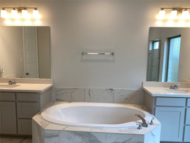 1702 Swayback Lane, Mansfield, TX 76063