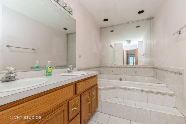 16034 S 94th Avenue, Orland Park, IL 60467