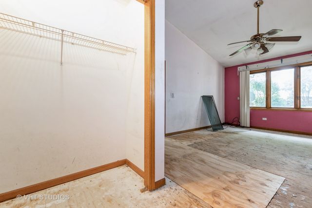 16034 S 94th Avenue, Orland Park, IL 60467