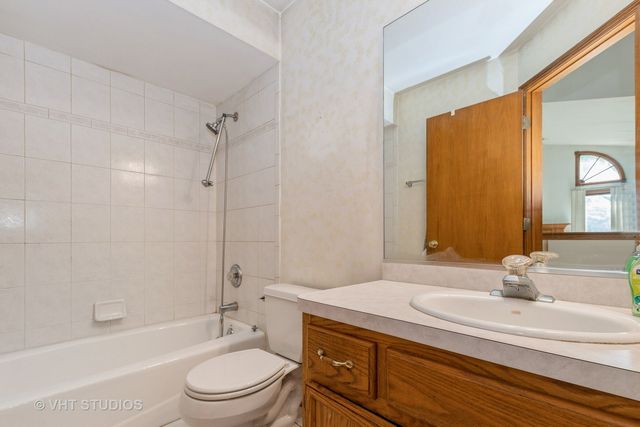 16034 S 94th Avenue, Orland Park, IL 60467
