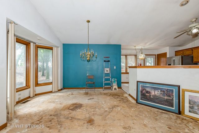 16034 S 94th Avenue, Orland Park, IL 60467
