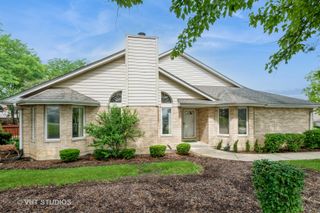 16034 S 94th Avenue, Orland Park, IL 60467