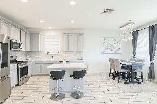 242 Zuma DR, Liberty Hill, TX 78642