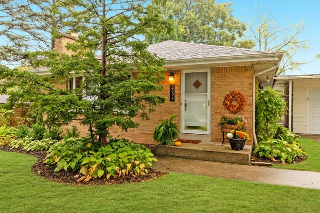 2024 N 119th STREET, Wauwatosa, WI 53226