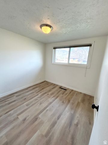 1503 N 300 W, Bountiful, UT 84010