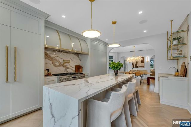 84 Watchung Avenue, Montclair, NJ 07043