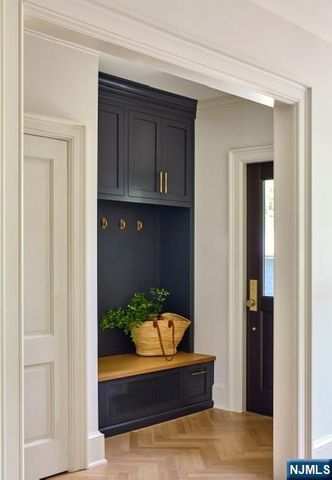 84 Watchung Avenue, Montclair, NJ 07043