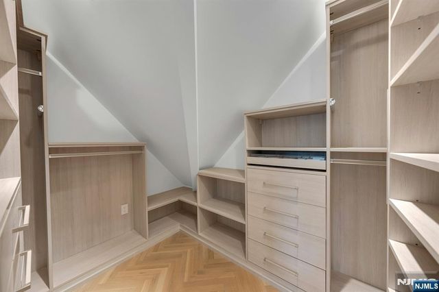 84 Watchung Avenue, Montclair, NJ 07043