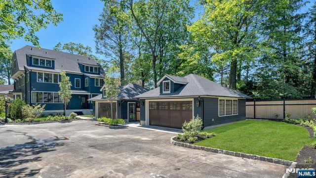 84 Watchung Avenue, Montclair, NJ 07043