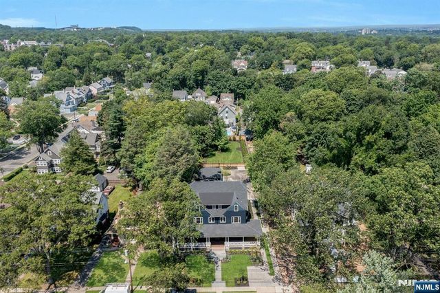 84 Watchung Avenue, Montclair, NJ 07043