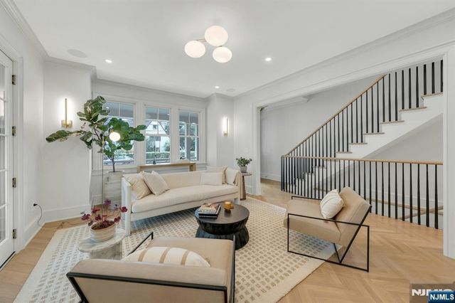 84 Watchung Avenue, Montclair, NJ 07043