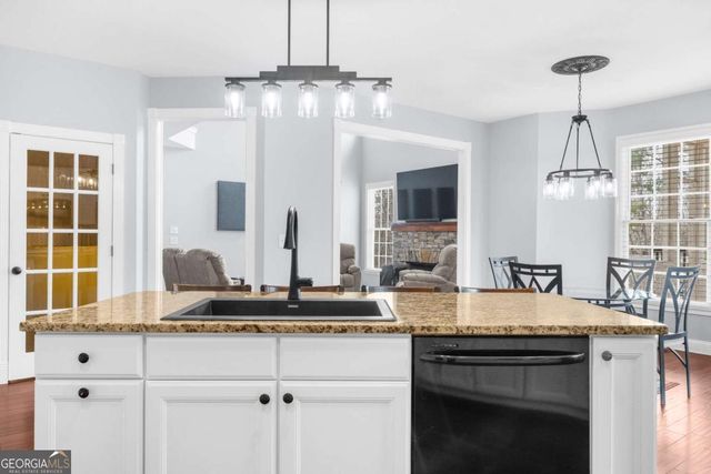 5488 Price Road, Gainesville, GA 30506