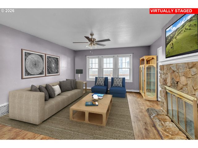 2270 CENTER St, Salem, OR 97301