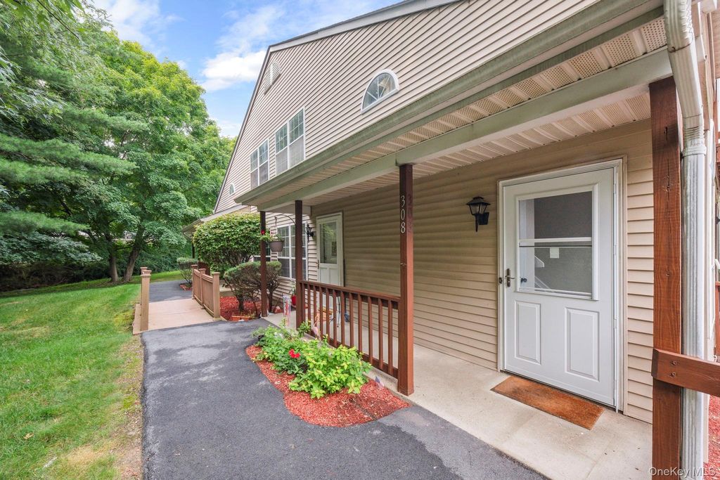 308 Magnolia Court, Highland Mills, NY 10930 — exterior