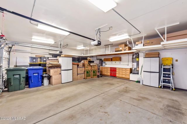 8647 E Louhelen Way, Tucson, AZ 85747