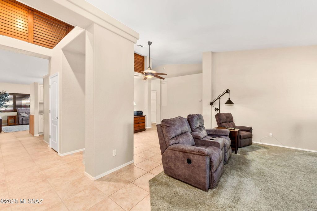Image 14 of property listing at 8647 E Louhelen Way, Tucson, AZ 85747