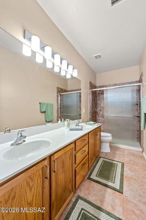 Image 23 of property listing at 8647 E Louhelen Way, Tucson, AZ 85747