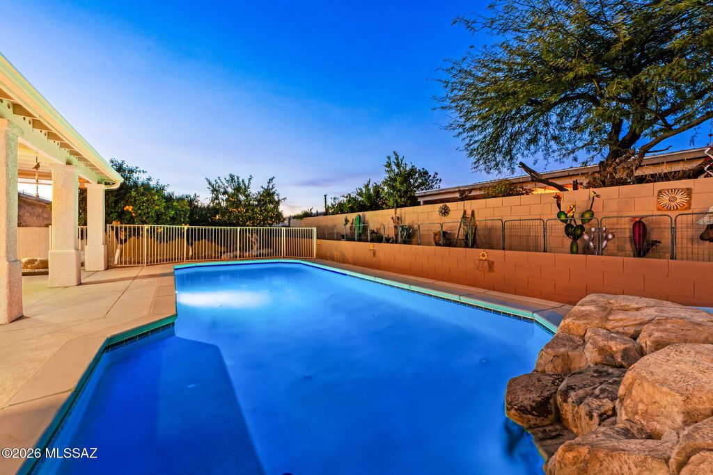 Image 39 of property listing at 8647 E Louhelen Way, Tucson, AZ 85747