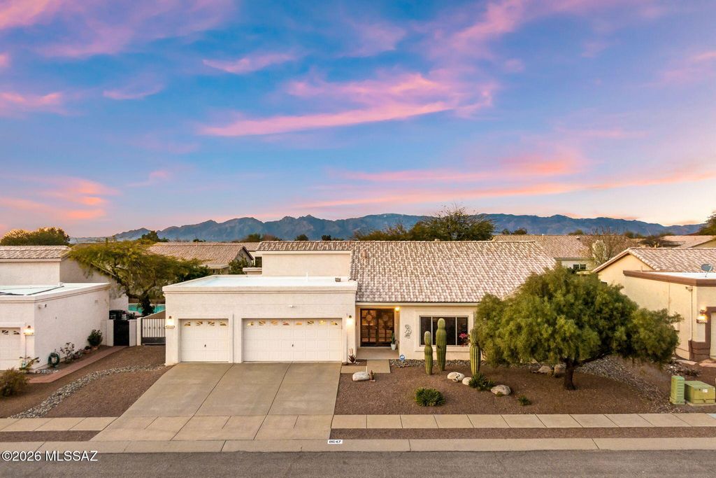 Image 41 of property listing at 8647 E Louhelen Way, Tucson, AZ 85747