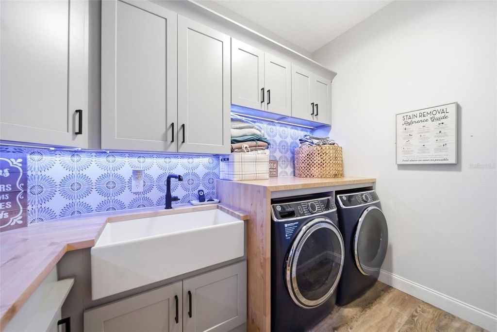 Image 32 of property listing at 113 SANDY OAKS PLACE, Longwood, FL 32779