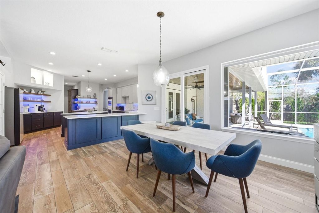 Image 10 of property listing at 113 SANDY OAKS PLACE, Longwood, FL 32779