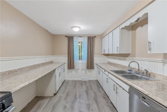 257 Sunrise Drive, Syracuse, NY 13205