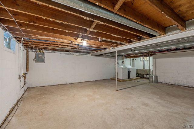 257 Sunrise Drive, Syracuse, NY 13205